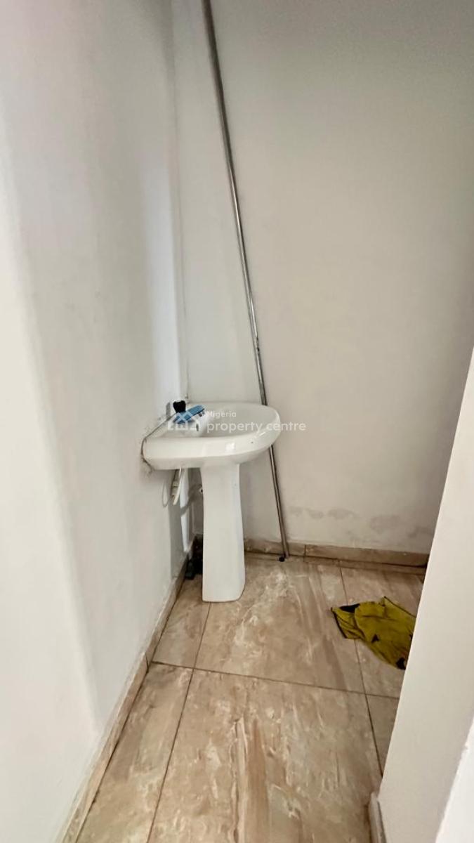 Standard 1 Bedroom Serviced Apartment with Pool, Estate, Osapa, Lekki, Lagos, Mini Flat (room and Parlour) for Rent