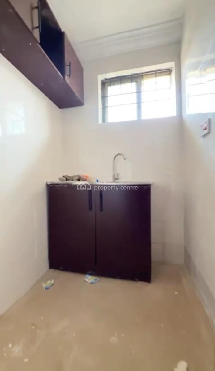 Clean 1bedroom Flat. Tarred Rd, Ground Floor, Kado Estate ,tarred, Kado, Abuja, Flat / Apartment for Rent
