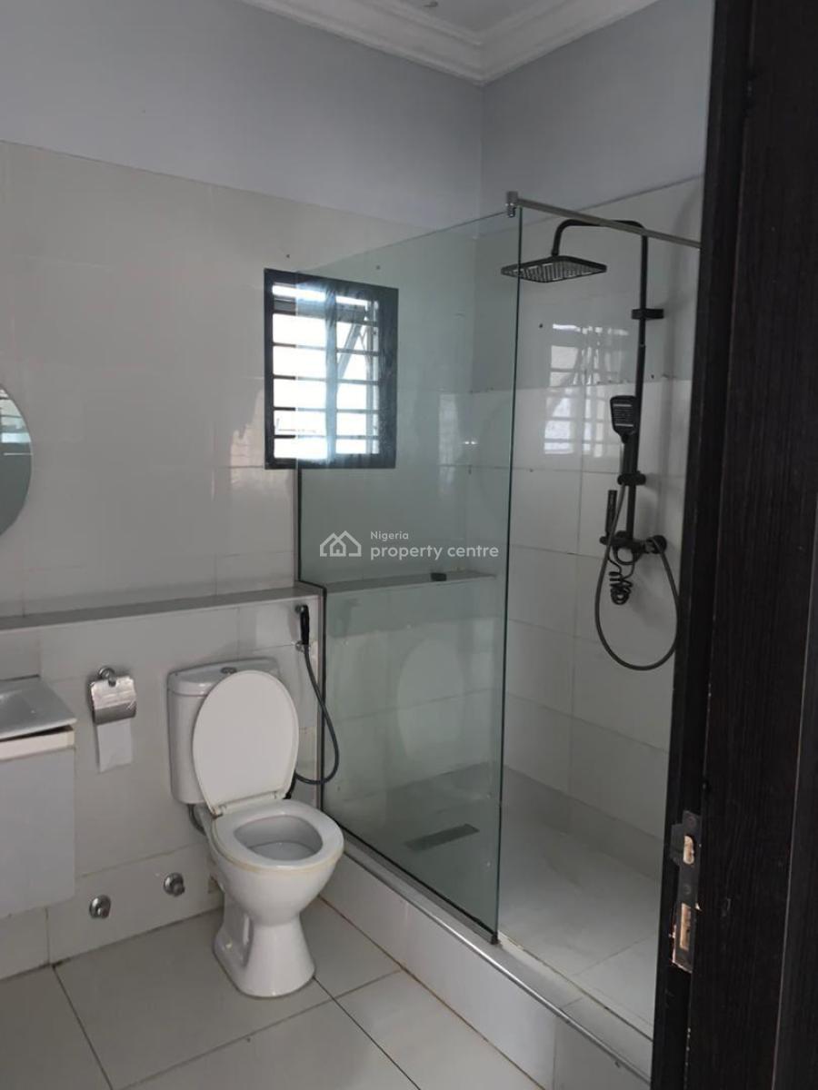 Fully Serviced 2 Bedroom Apartment Upstairs, Ikate Lekki, Ikate, Lekki, Lagos, Flat / Apartment for Rent