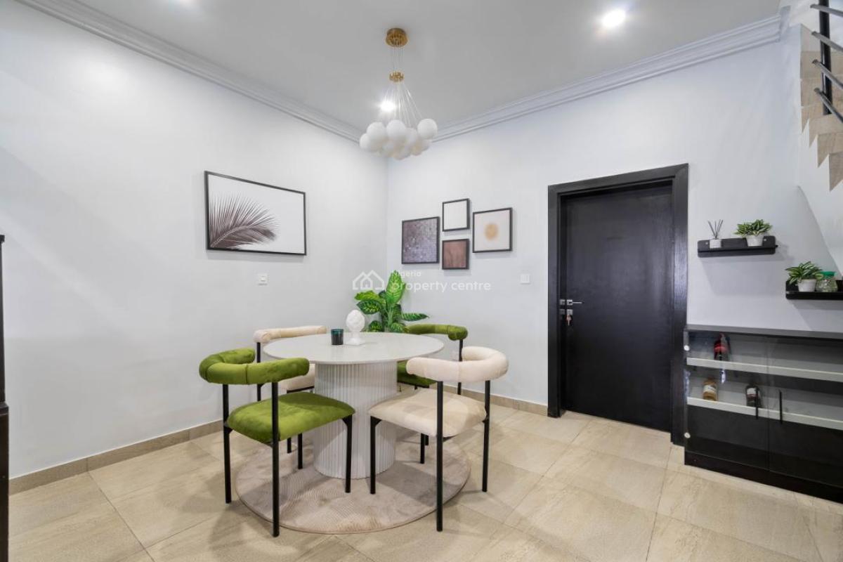 Fully Serviced 2 Bedroom Apartment Upstairs, Ikate Lekki, Ikate, Lekki, Lagos, Flat / Apartment for Rent