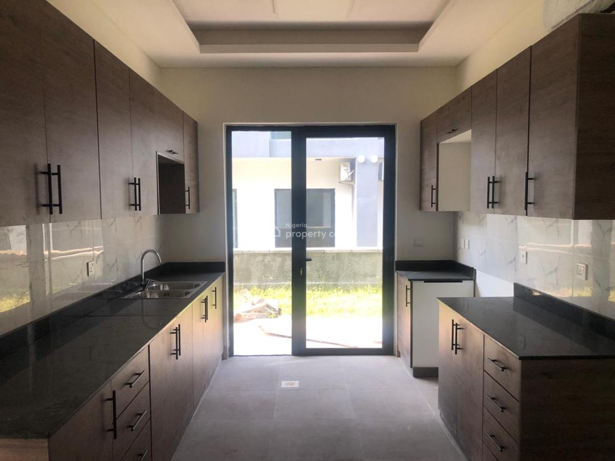 Luxury 5 Bedroom Semi Detached House with Bq in a Service Estate, Maiyegun Estate on Costal Road, Ologolo, Lekki, Lagos, Semi-detached Duplex for Rent