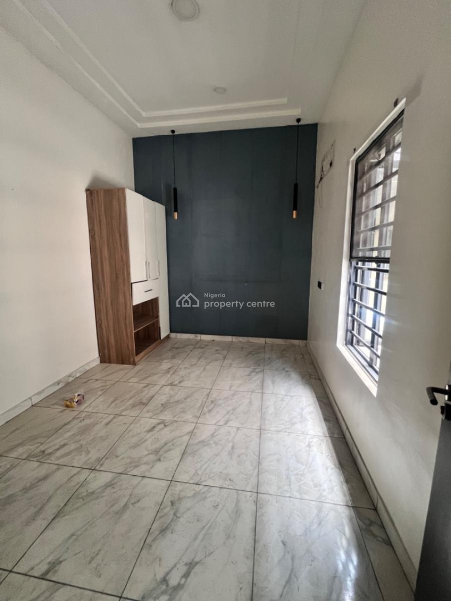 Semi Masters Bedroom Shared Apartment, Osapa, Lekki, Lagos, Flat / Apartment for Rent