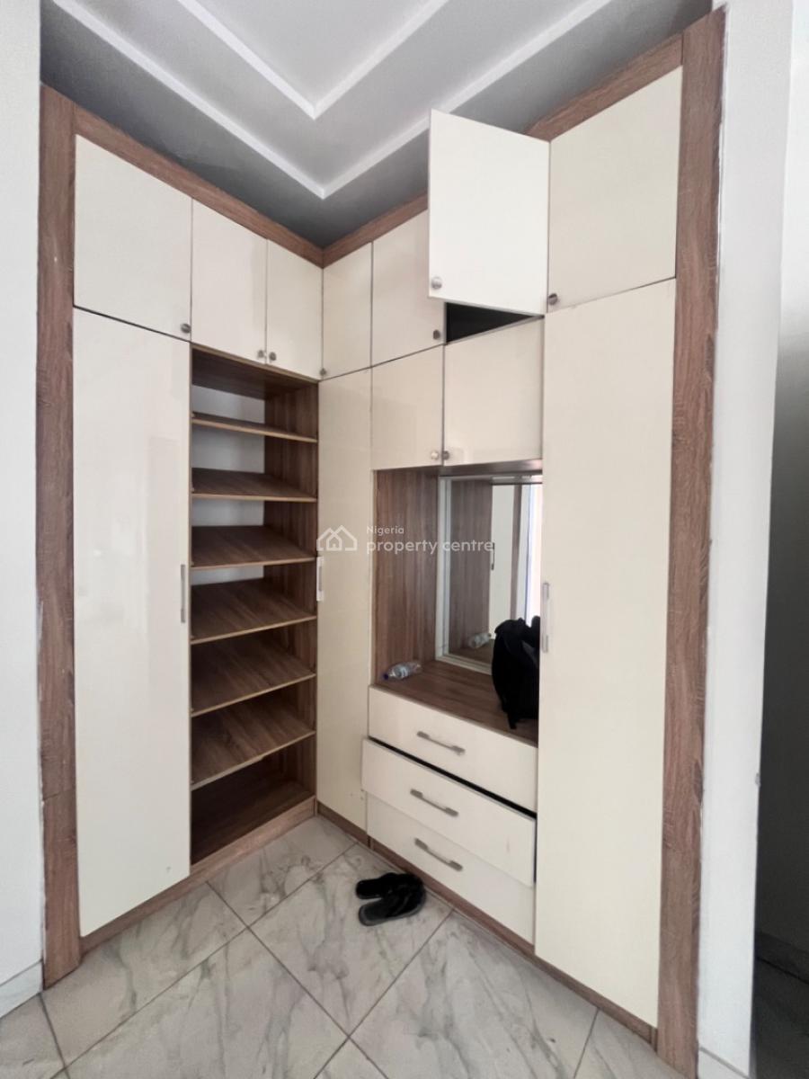 Master Bedroom, Osapa, Lekki, Lagos, Flat / Apartment for Rent