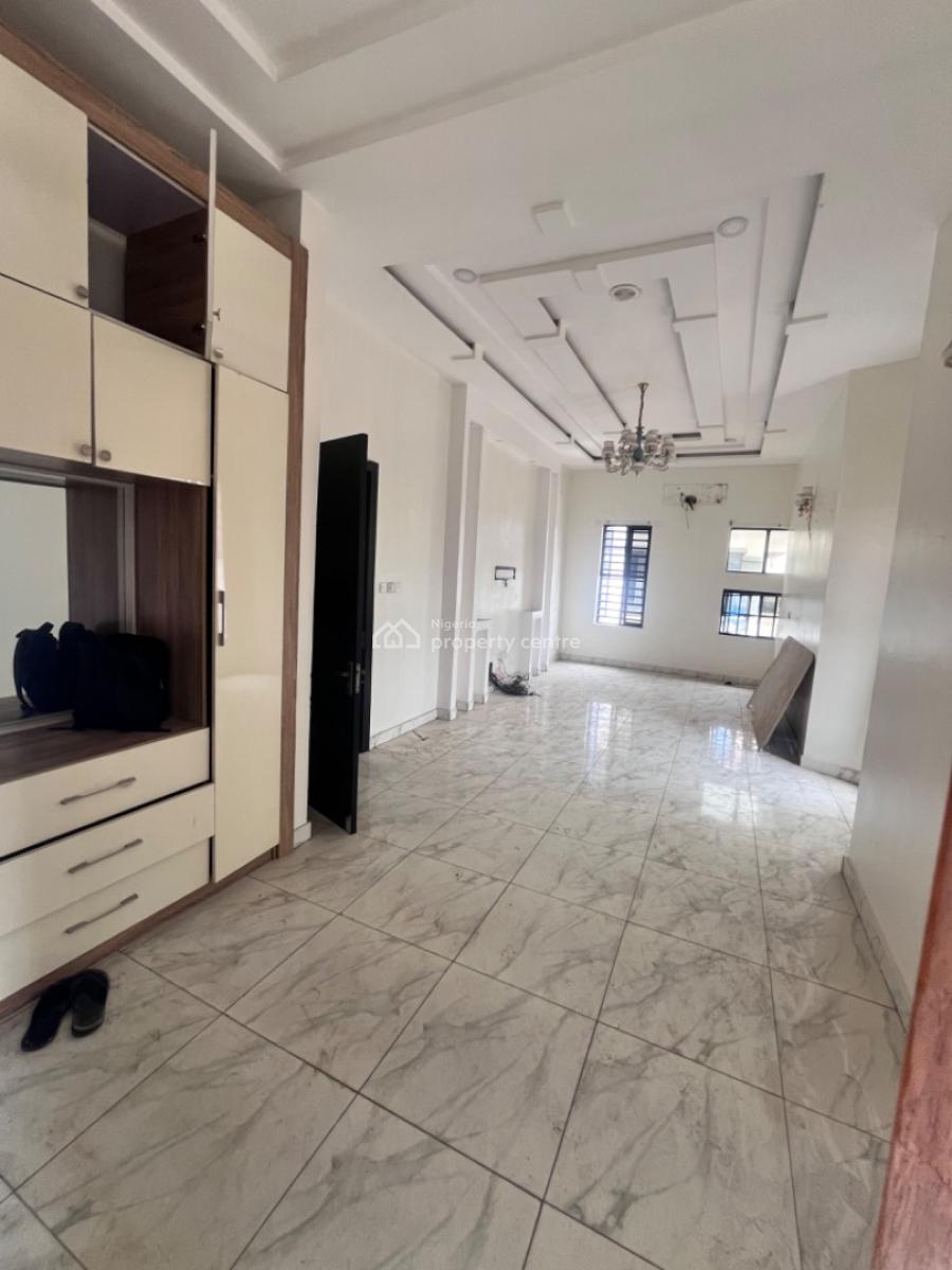 Master Bedroom, Osapa, Lekki, Lagos, Flat / Apartment for Rent