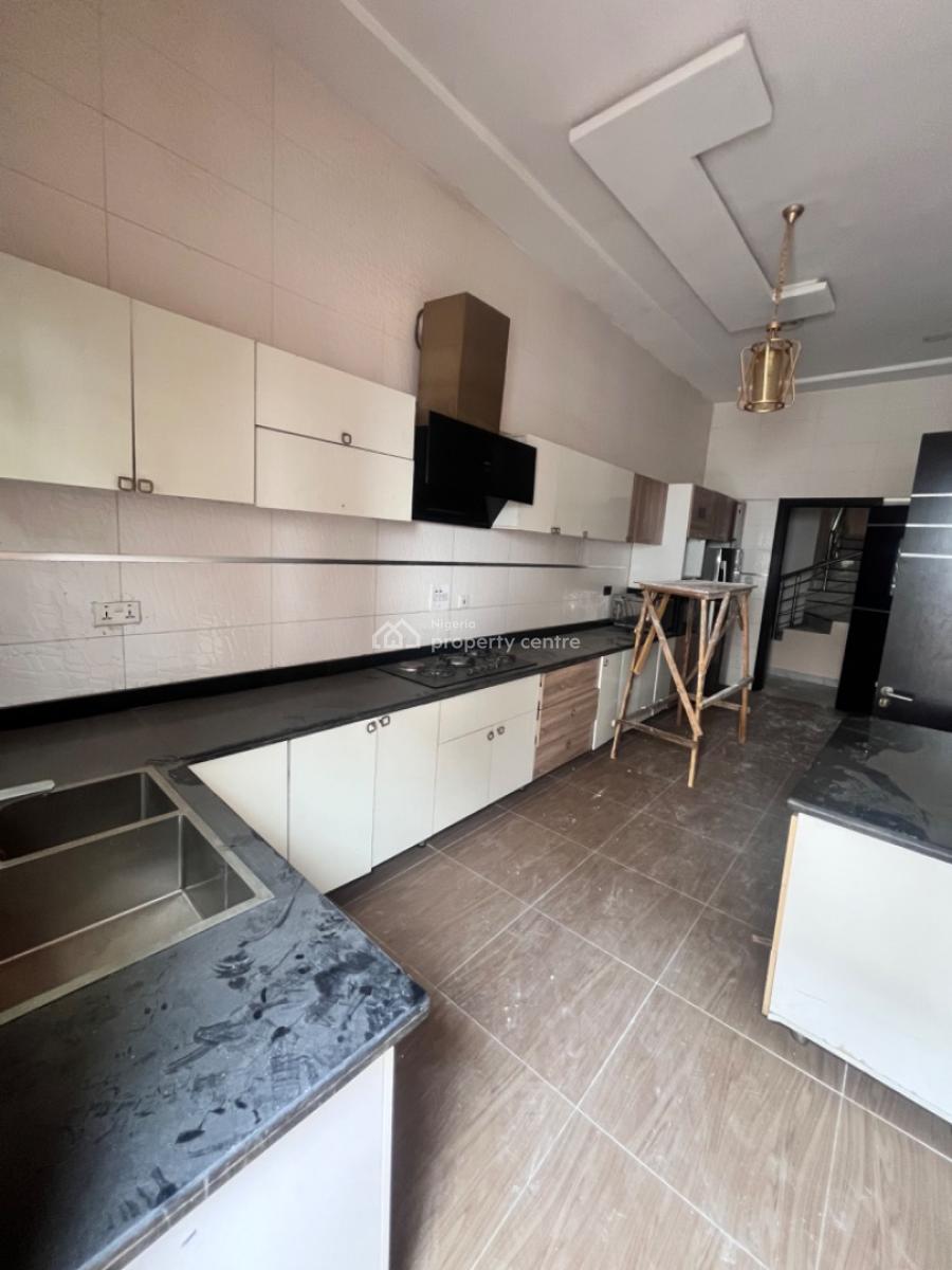 Master Bedroom, Osapa, Lekki, Lagos, Flat / Apartment for Rent