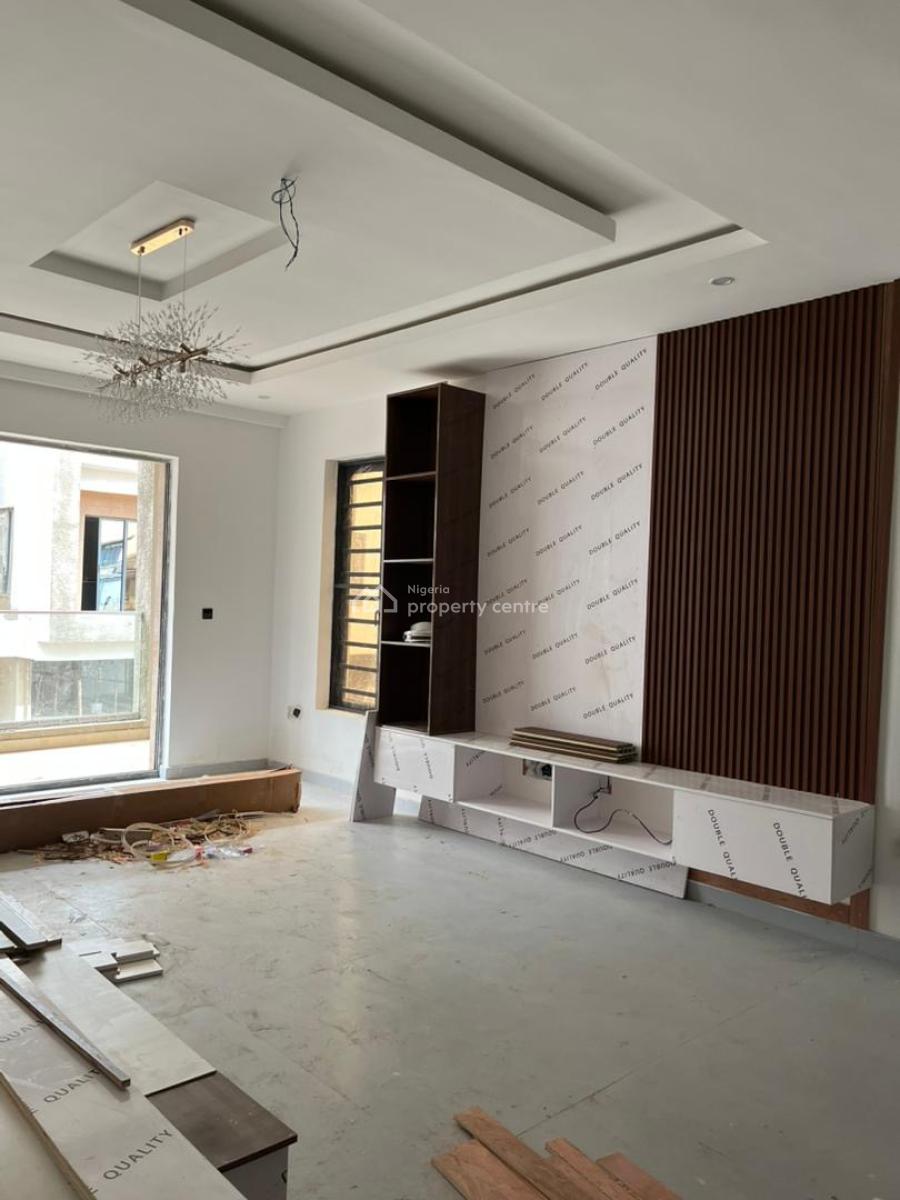 Exclusive 3 Bedroom Apartment with an Elevator, Adeniyi Jones, Ikeja, Lagos, Flat / Apartment for Sale