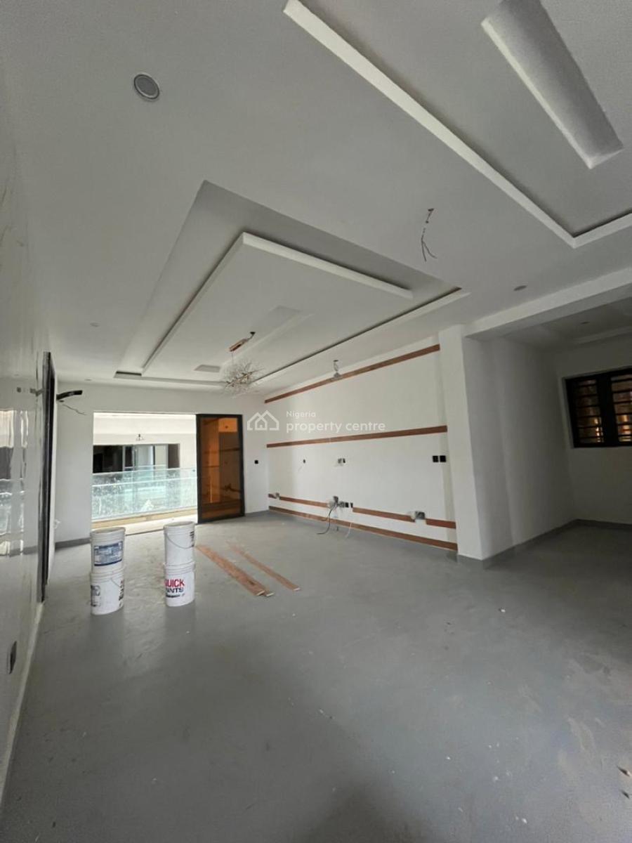 Exclusive 3 Bedroom Apartment with an Elevator, Adeniyi Jones, Ikeja, Lagos, Flat / Apartment for Sale