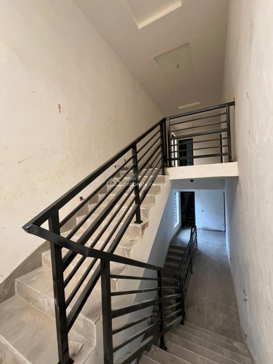 Exclusive 3 Bedroom Apartment with an Elevator, Adeniyi Jones, Ikeja, Lagos, Flat / Apartment for Sale