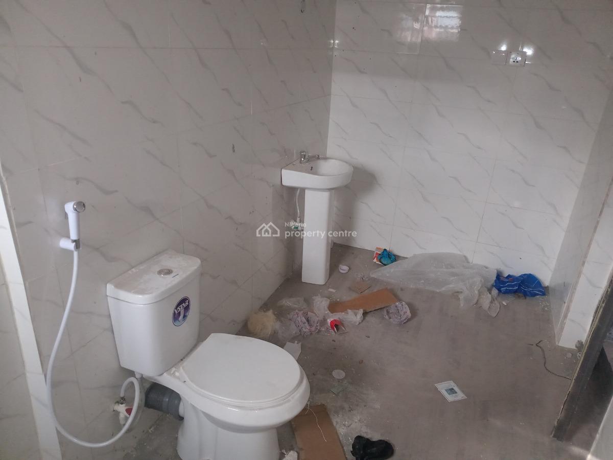 Massive  2bd Flat, Olonode St, Tejuosho, Yaba, Lagos, Flat / Apartment for Rent