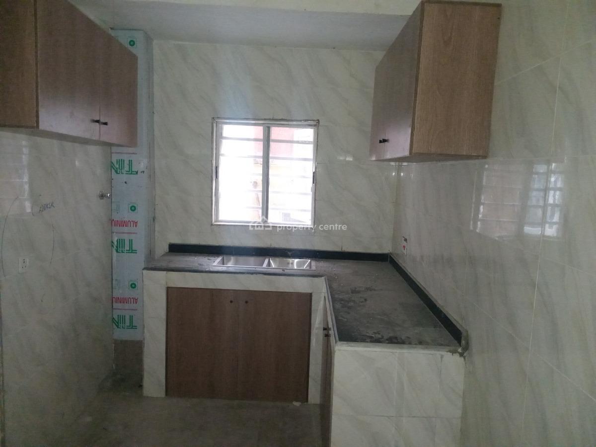 Massive  2bd Flat, Olonode St, Tejuosho, Yaba, Lagos, Flat / Apartment for Rent