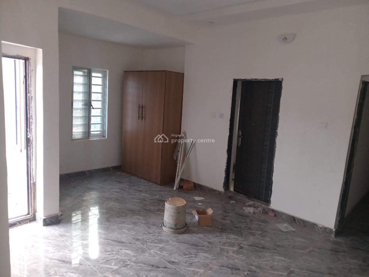 Massive  2bd Flat, Olonode St, Tejuosho, Yaba, Lagos, Flat / Apartment for Rent