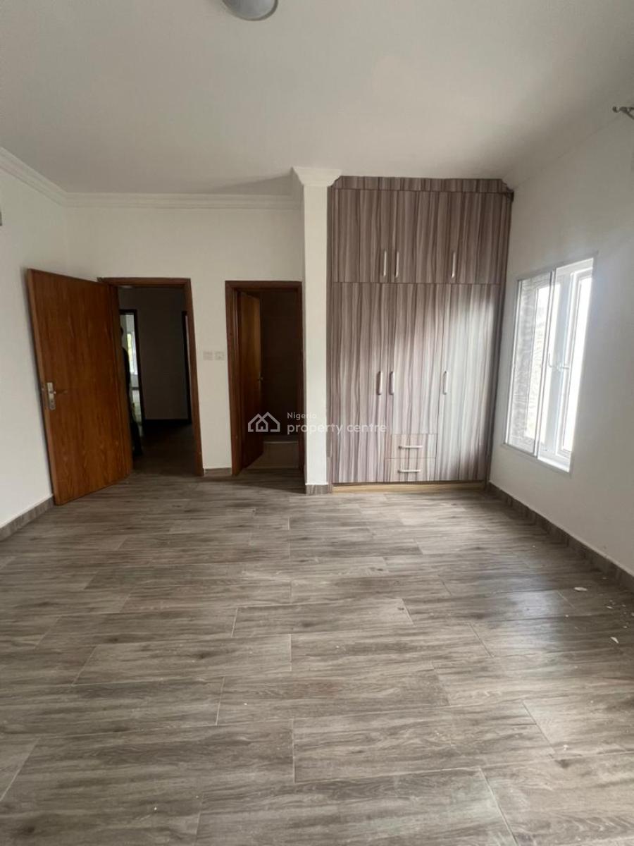 Newly Renovated, Spacious and Well Maintained 3 Bedroom Apartment, Banana Island, Ikoyi, Lagos, Flat / Apartment for Rent
