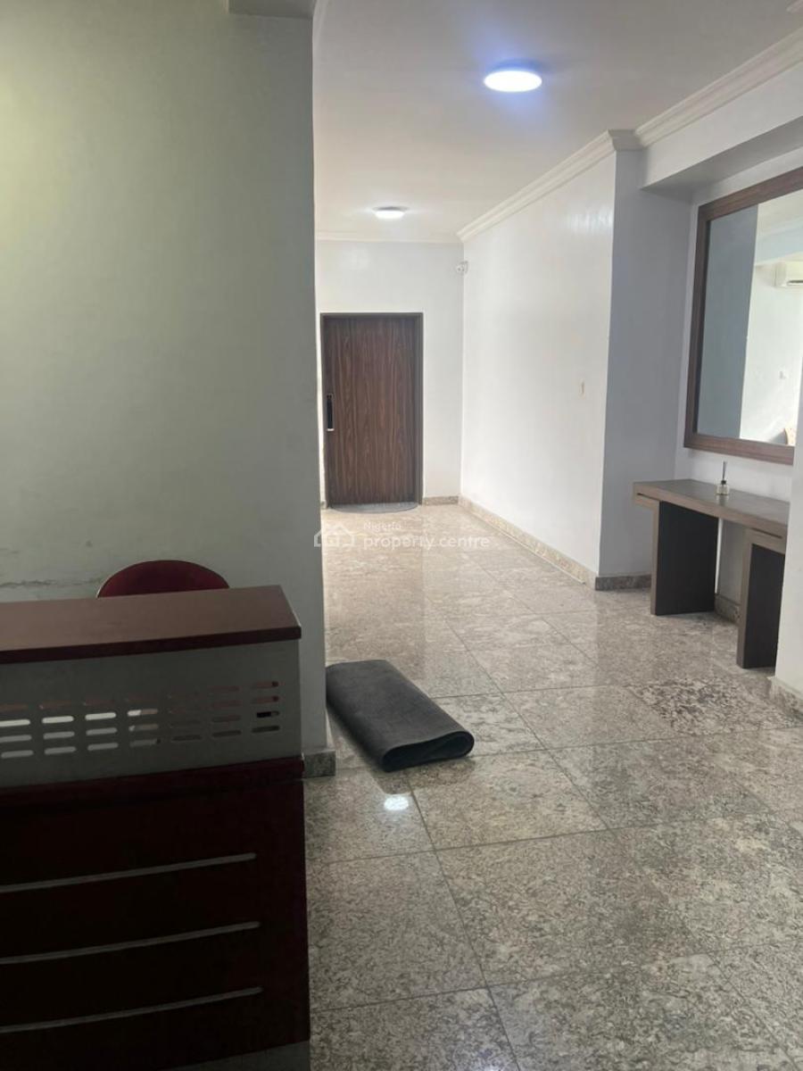 Newly Renovated, Spacious and Well Maintained 3 Bedroom Apartment, Banana Island, Ikoyi, Lagos, Flat / Apartment for Rent