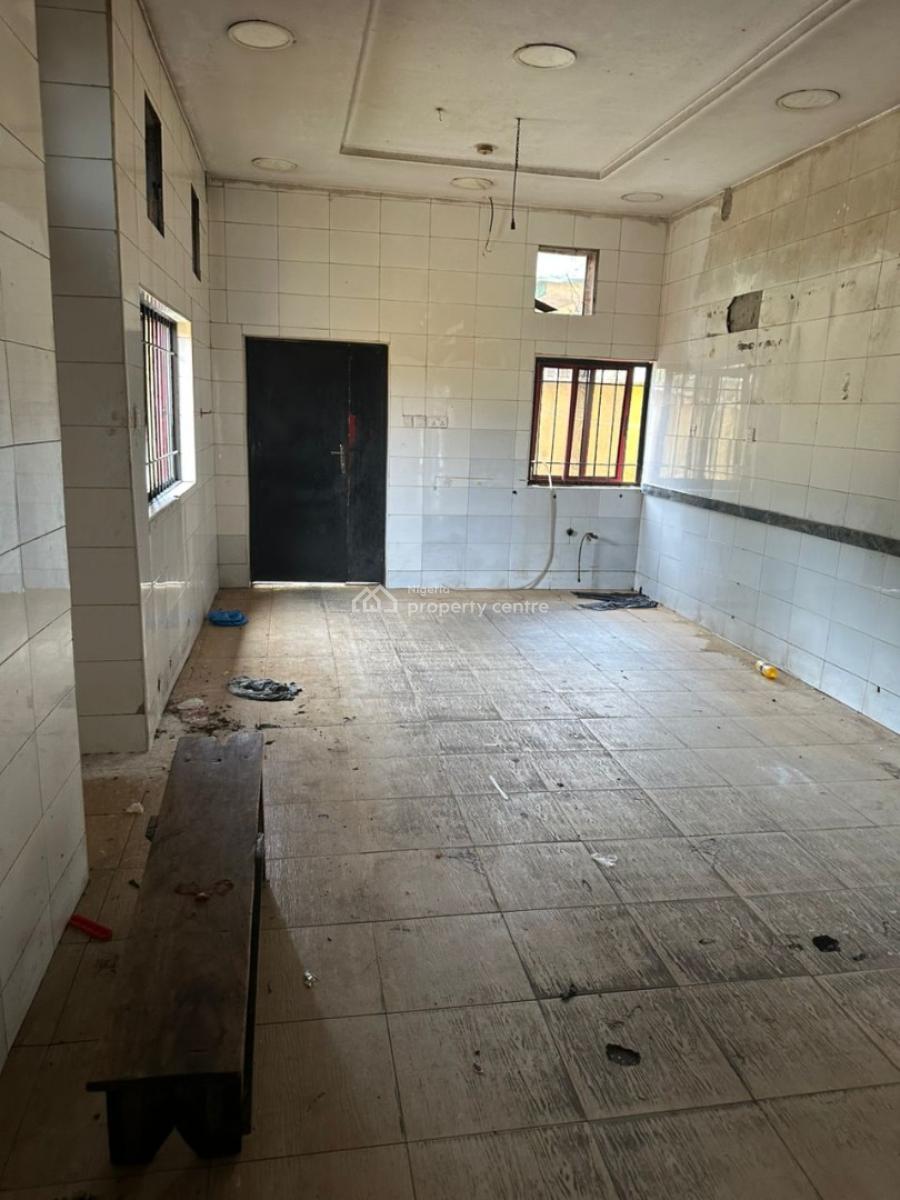 Prime Restaurant Space, 3rd Avenue, Gwarinpa, Abuja, Restaurant / Bar for Rent