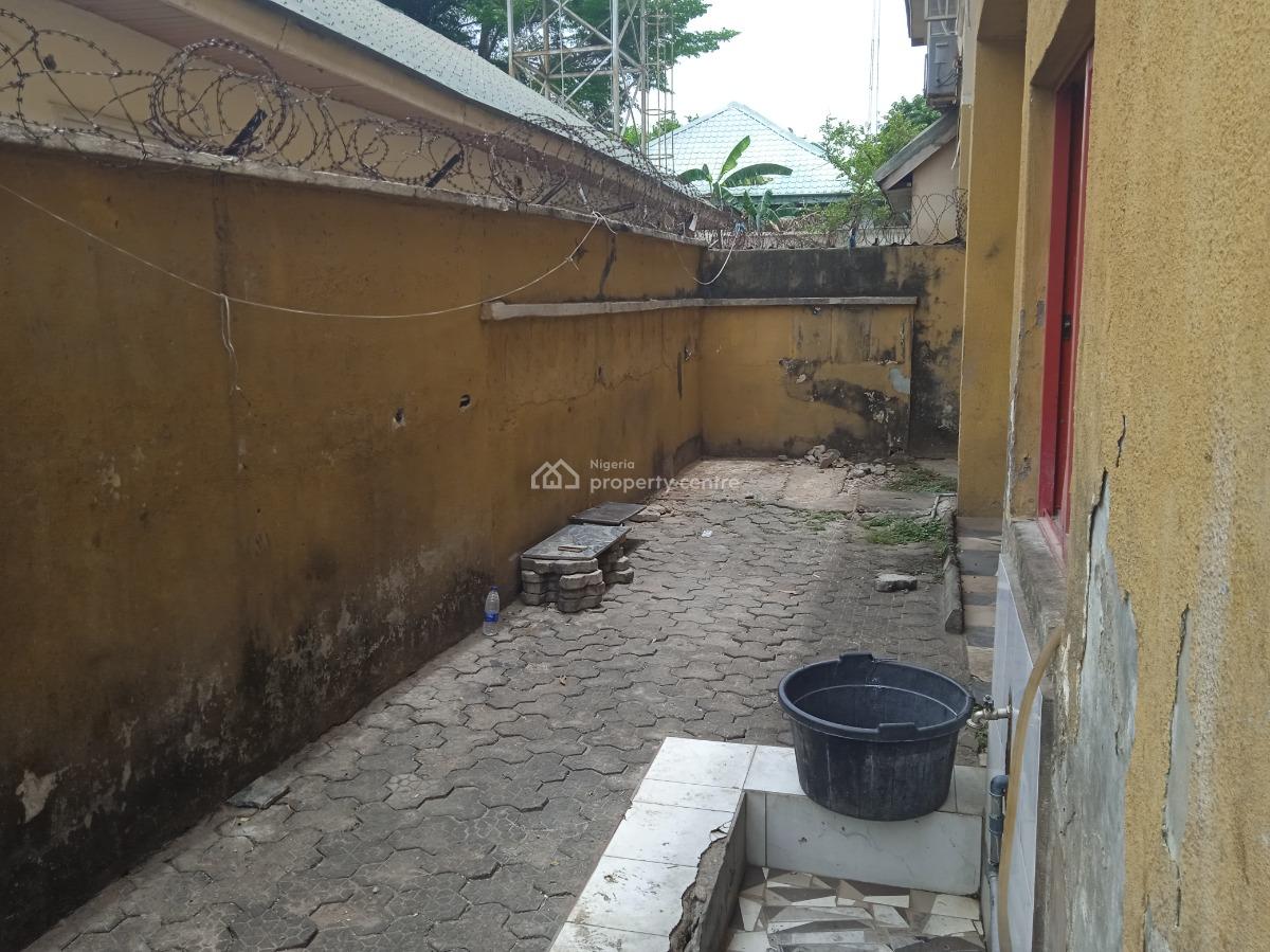 Prime Restaurant Space, 3rd Avenue, Gwarinpa, Abuja, Restaurant / Bar for Rent