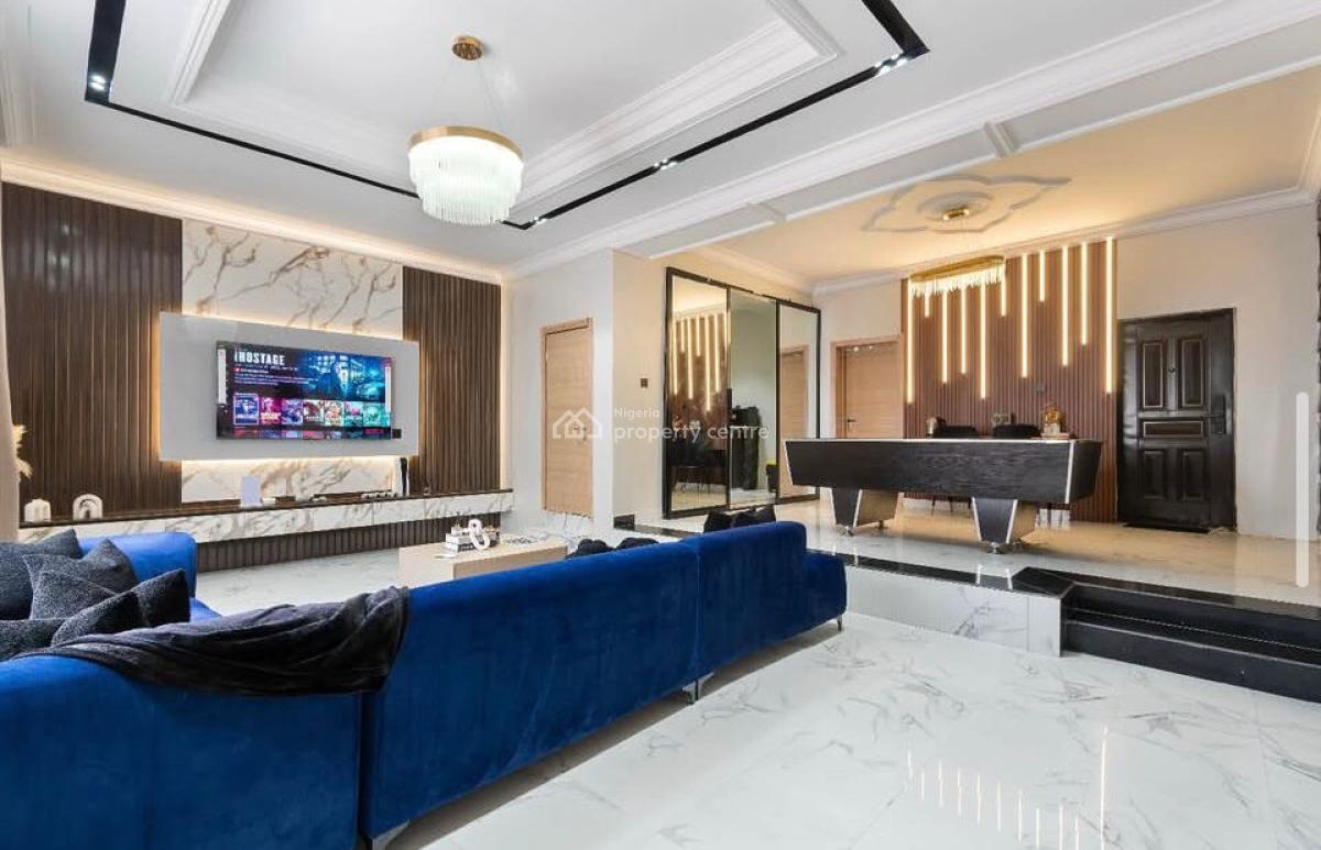 Beautiful 3bedroom Penthouse with Bathtub , Ps5 ,private Spacious Co, Lekki Phase 1, Lekki, Lagos, Flat / Apartment Short Let