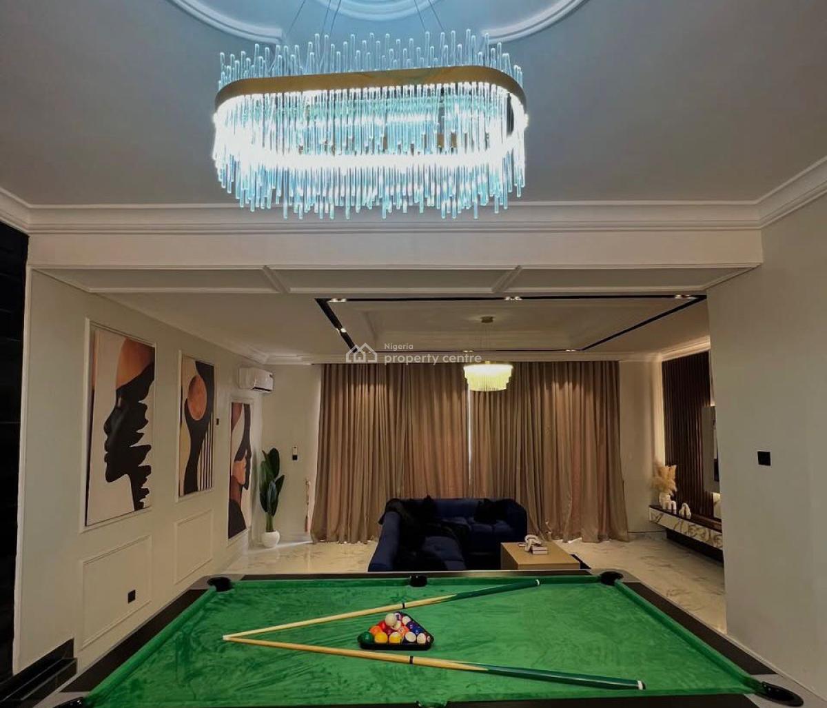 Beautiful 3bedroom Penthouse with Bathtub , Ps5 ,private Spacious Co, Lekki Phase 1, Lekki, Lagos, Flat / Apartment Short Let