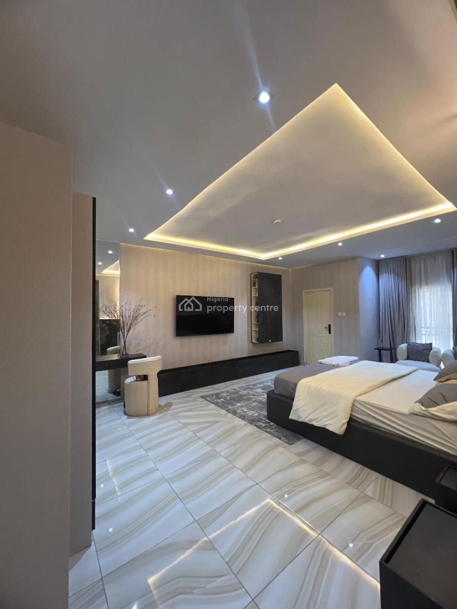 Beautiful 3bedroom Penthouse with Bathtub , Ps5 ,private Spacious Co, Lekki Phase 1, Lekki, Lagos, Flat / Apartment Short Let