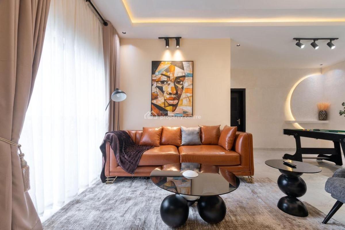 Beautiful 2bedroom Penthouse with Bathtub , Ps5 ,private Spacious Co, Lekki Phase 1, Lekki, Lagos, Flat / Apartment Short Let