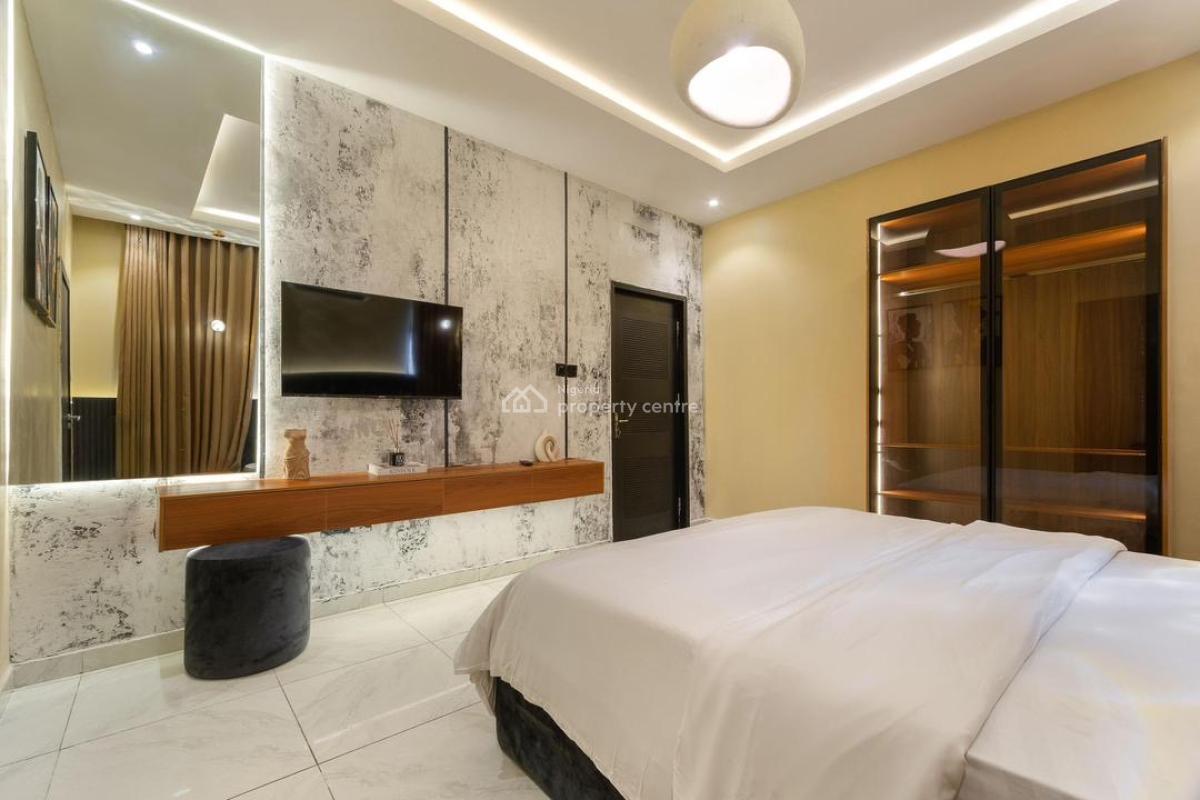 Beautiful 2bedroom Penthouse with Bathtub , Ps5 ,private Spacious Co, Lekki Phase 1, Lekki, Lagos, Flat / Apartment Short Let