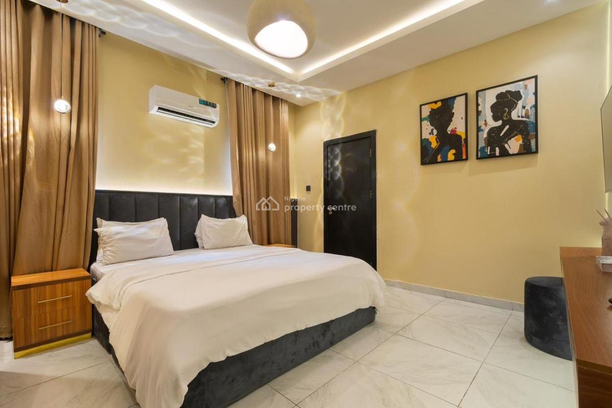 Beautiful 2bedroom Penthouse with Bathtub , Ps5 ,private Spacious Co, Lekki Phase 1, Lekki, Lagos, Flat / Apartment Short Let