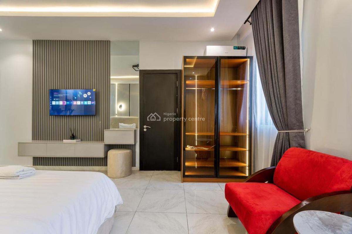 Beautiful 2bedroom Penthouse with Bathtub , Ps5 ,private Spacious Co, Lekki Phase 1, Lekki, Lagos, Flat / Apartment Short Let