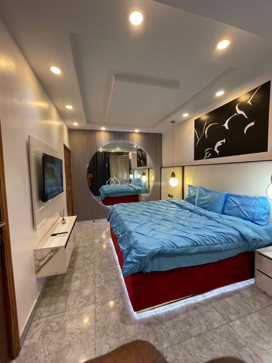 Beautiful 1bedroom Penthouse with Bathtub , Ps5 ,private Spacious Co, Lekki Phase 1, Lekki, Lagos, Flat / Apartment Short Let