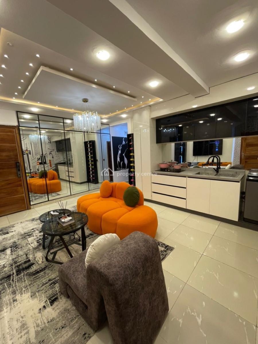 Beautiful 1bedroom Penthouse with Bathtub , Ps5 ,private Spacious Co, Lekki Phase 1, Lekki, Lagos, Flat / Apartment Short Let