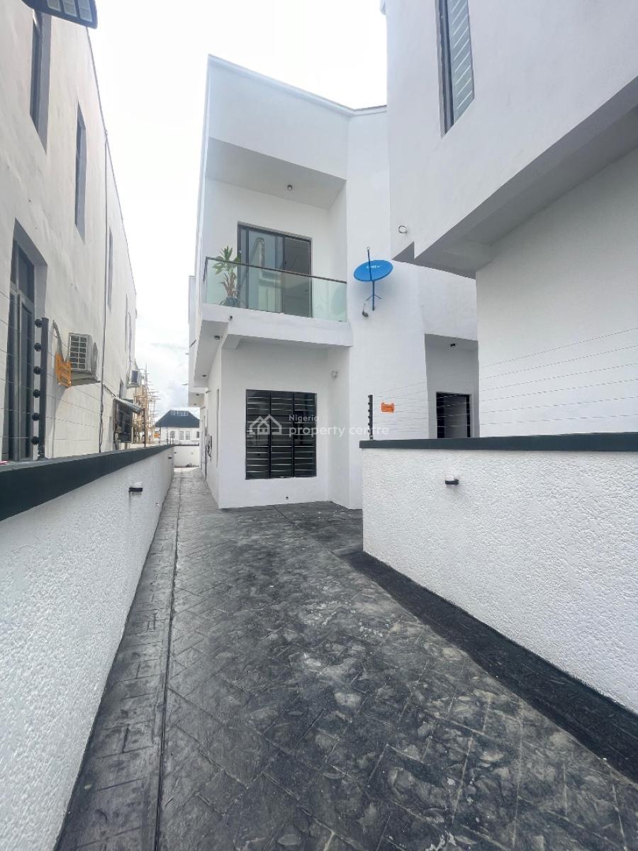 Semi Detached Duplex with a Spacious Living Room, Ikota, Lekki, Lagos, Semi-detached Duplex for Sale