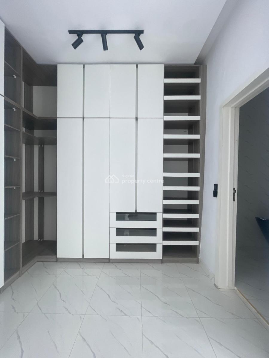 Semi Detached Duplex with a Spacious Living Room, Ikota, Lekki, Lagos, Semi-detached Duplex for Sale