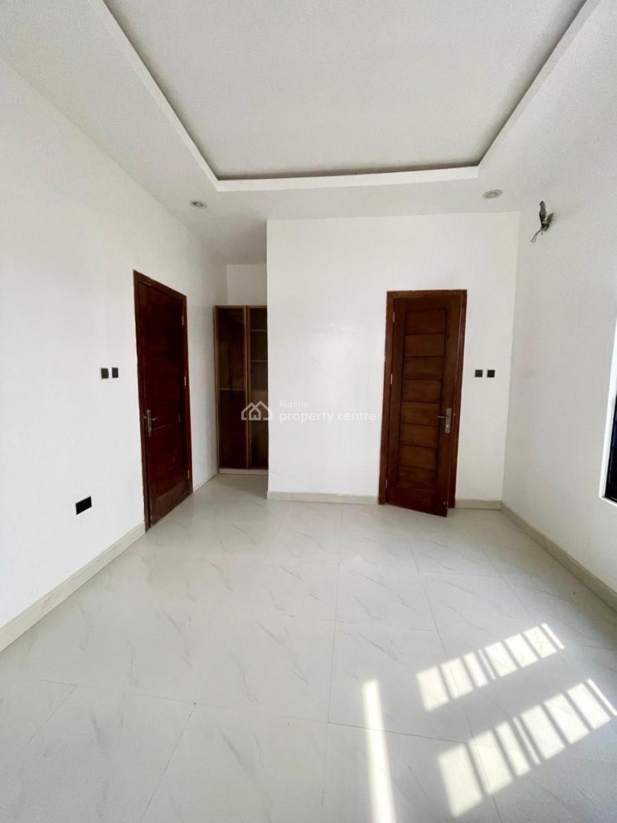 Decently Finished Spacious 4 Bedroom Semi Detached Duplex with Bq, Ologolo Lekki Lagos, Ologolo, Lekki, Lagos, Semi-detached Duplex for Sale