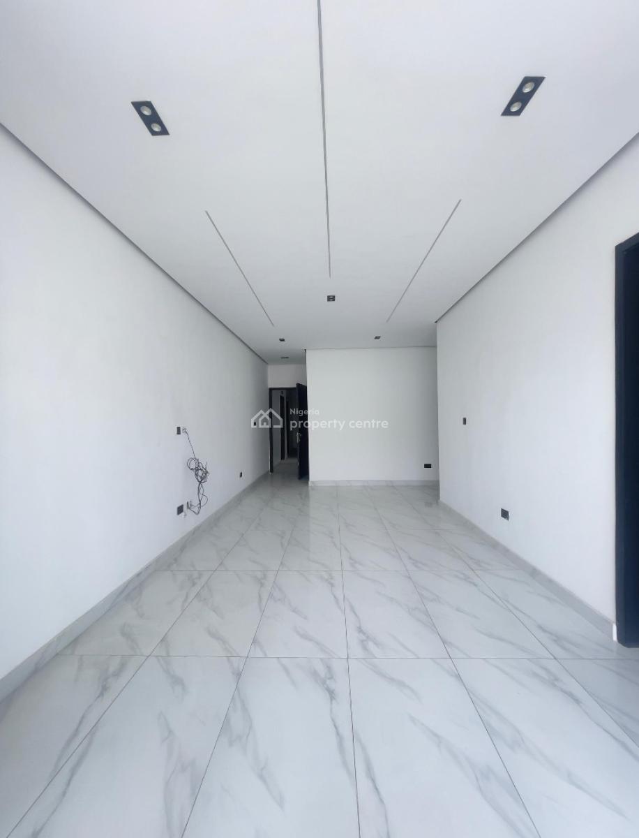 2 Bedroom, 2 Bathrooms, 2 Cars, Fully Serviced Apartment, Ologolo, Lekki, Lagos, Block of Flats for Sale