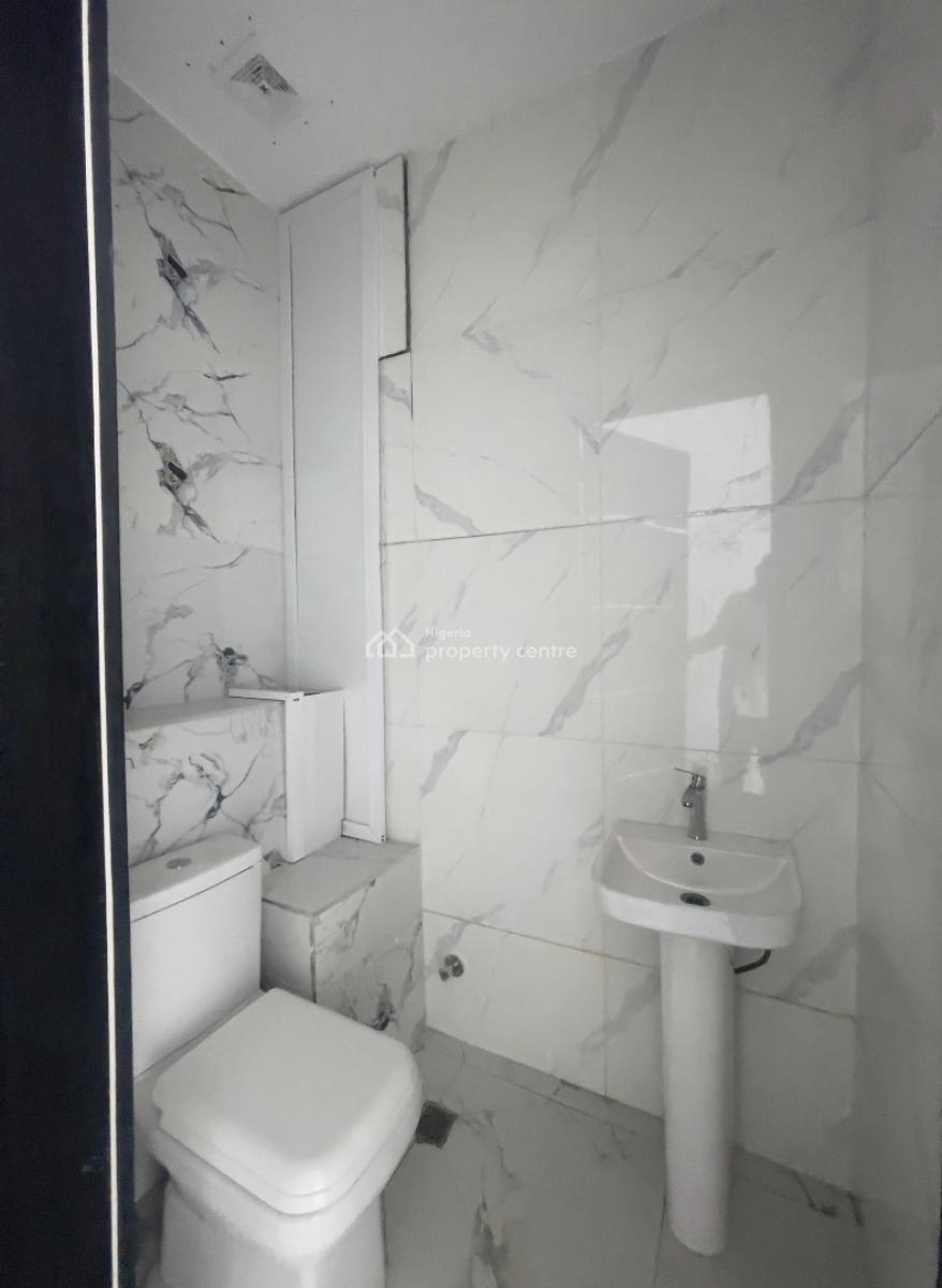 2 Bedroom, 2 Bathrooms, 2 Cars, Fully Serviced Apartment, Ologolo, Lekki, Lagos, Block of Flats for Sale