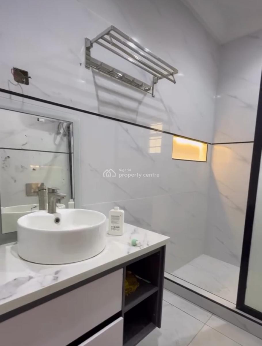 Serviced 4 Bedroom En-suite Detached Duplex with 2 Room Bq, Fitted Kit, Lekki Phase 1, Lekki, Lagos, Detached Duplex for Rent