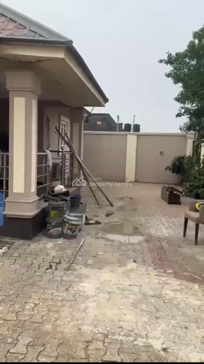 2 Flats, Ogunmwenyi Road, Off Ugbor Central, Benin City, Ikpoba Okha, Edo, Block of Flats for Sale