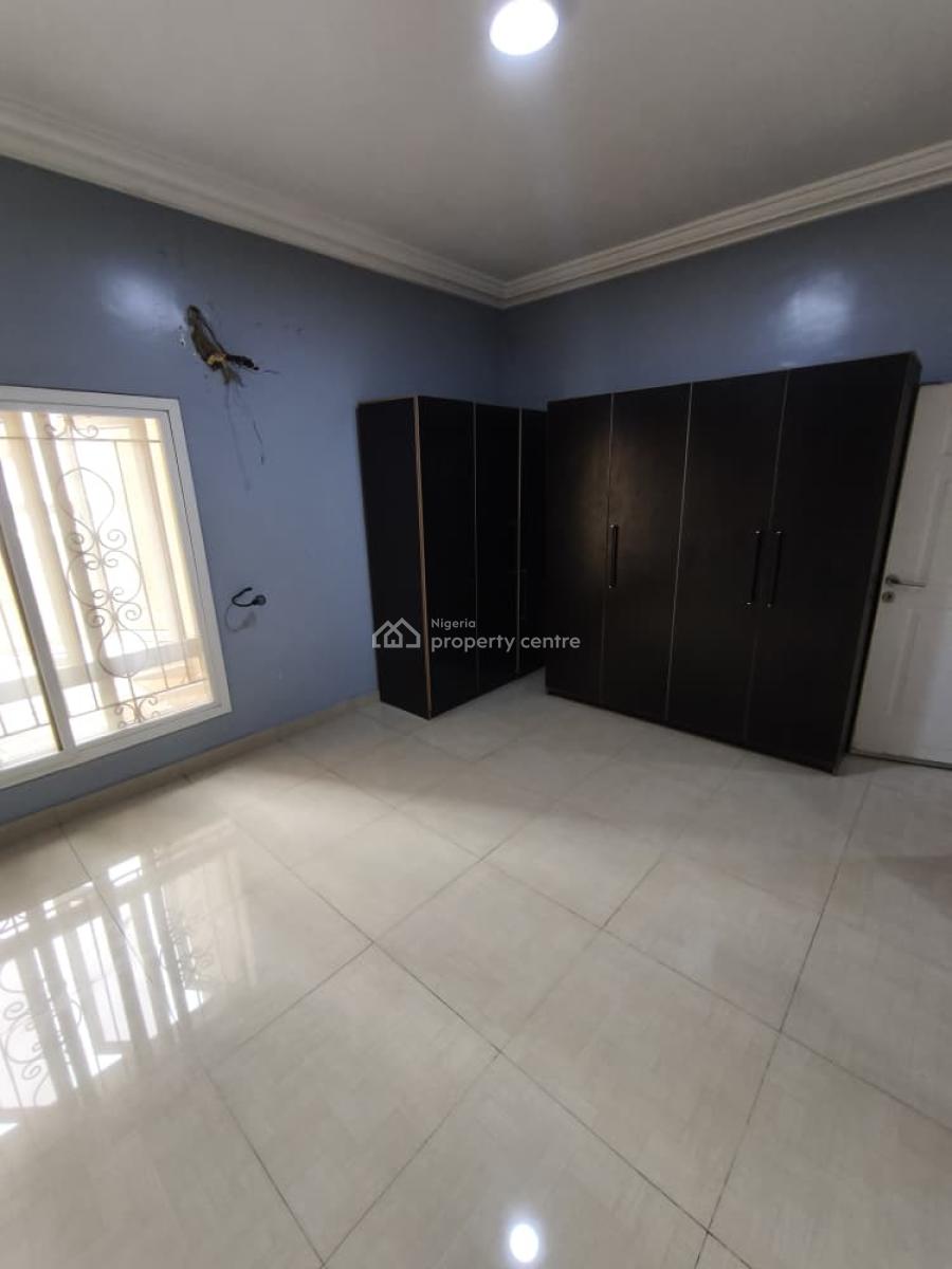 Spacious 3 Bedroom  Apartment Available, Ikeja Gra, Ikeja, Lagos, Flat / Apartment for Rent