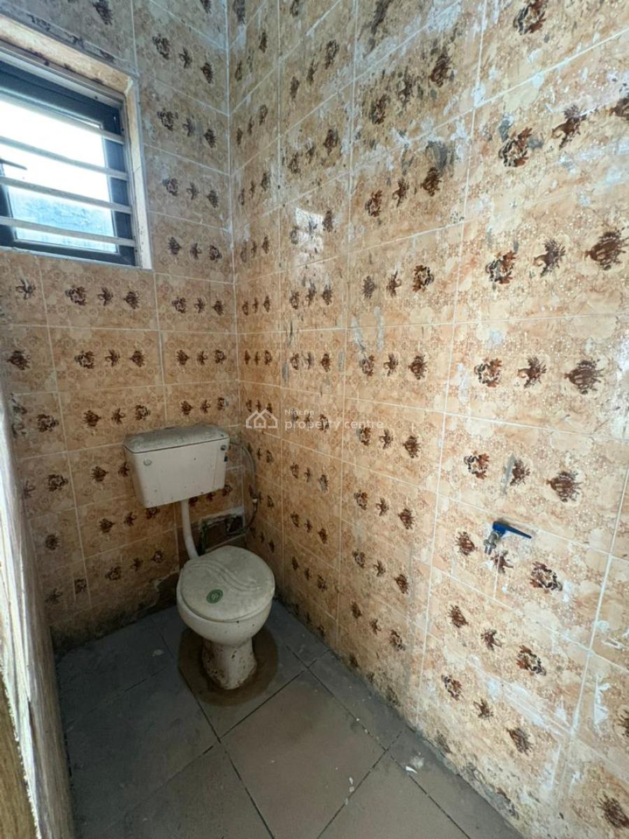 a Very Big Bq, Orchid Road, Lekki, Lagos, Self Contain (single Rooms) for Rent