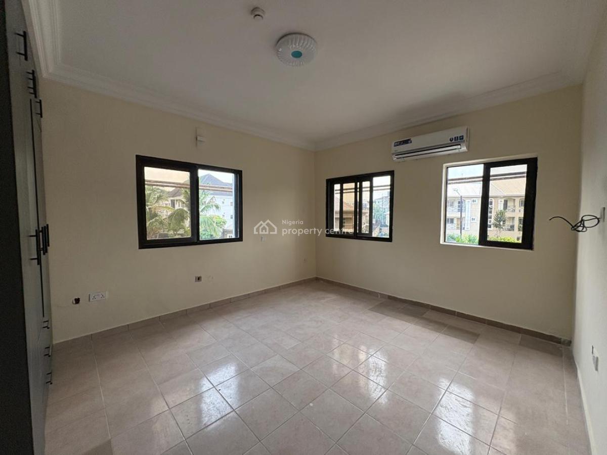 Two Units of Luxury Three Bedrooms Apartment in a Calm Estate, Lekki Phase 1, Lekki, Lagos, Flat / Apartment for Rent