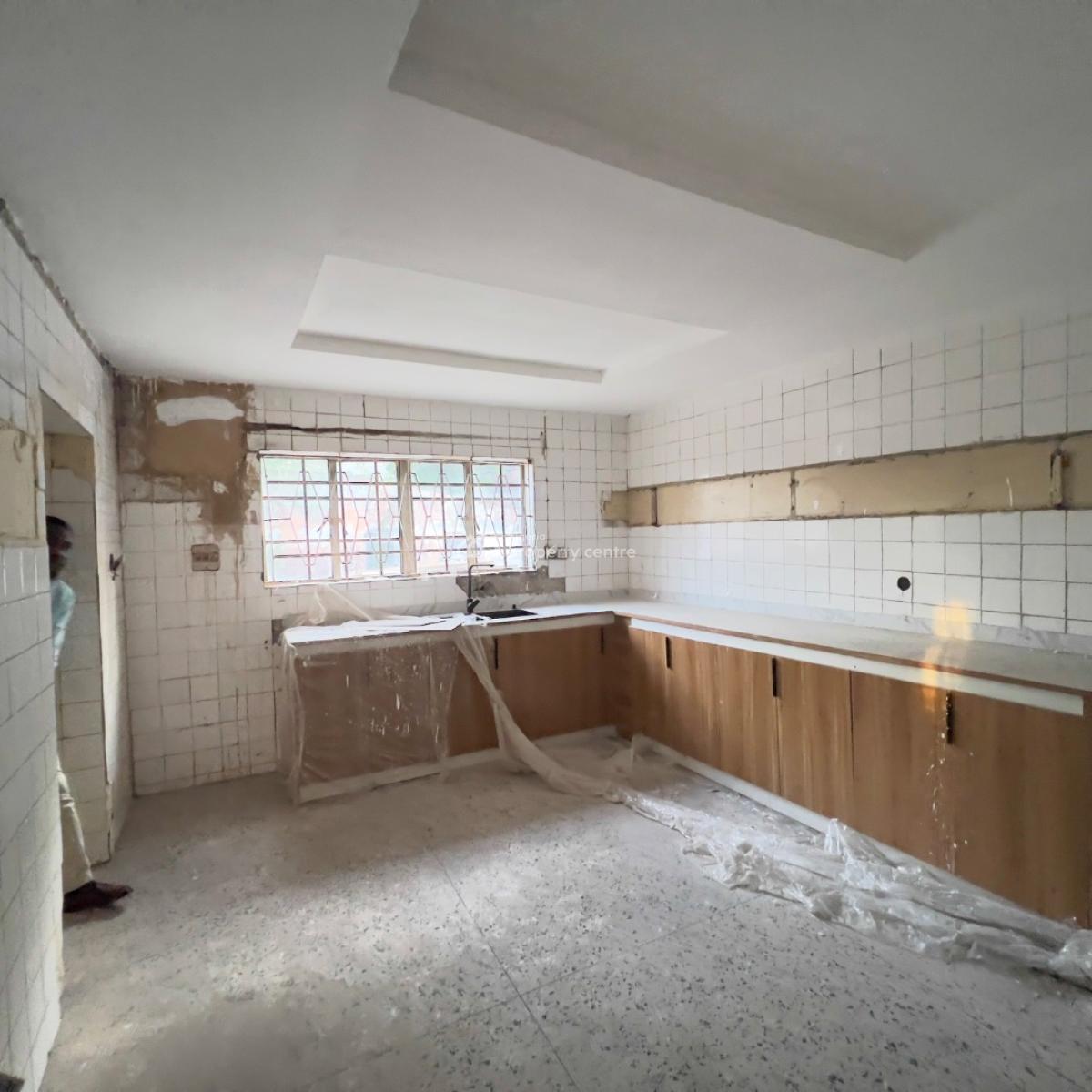 Spacious 4 Bedrooms Flat Bungalow for Lease/letting, Oduduwa Crescent /ikeja Gra, Ikeja Gra, Ikeja, Lagos, Detached Bungalow for Rent