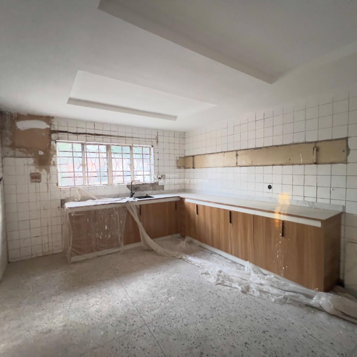 Spacious 4 Bedrooms Flat Bungalow for Lease/letting, Oduduwa Crescent /ikeja Gra, Ikeja Gra, Ikeja, Lagos, Detached Bungalow for Rent