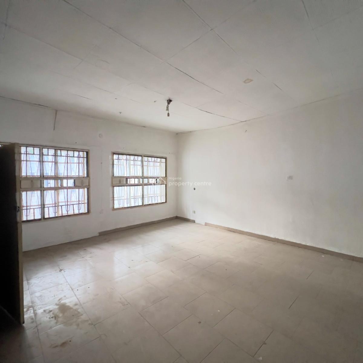 Spacious 4 Bedrooms Flat Bungalow for Lease/letting, Oduduwa Crescent /ikeja Gra, Ikeja Gra, Ikeja, Lagos, Detached Bungalow for Rent