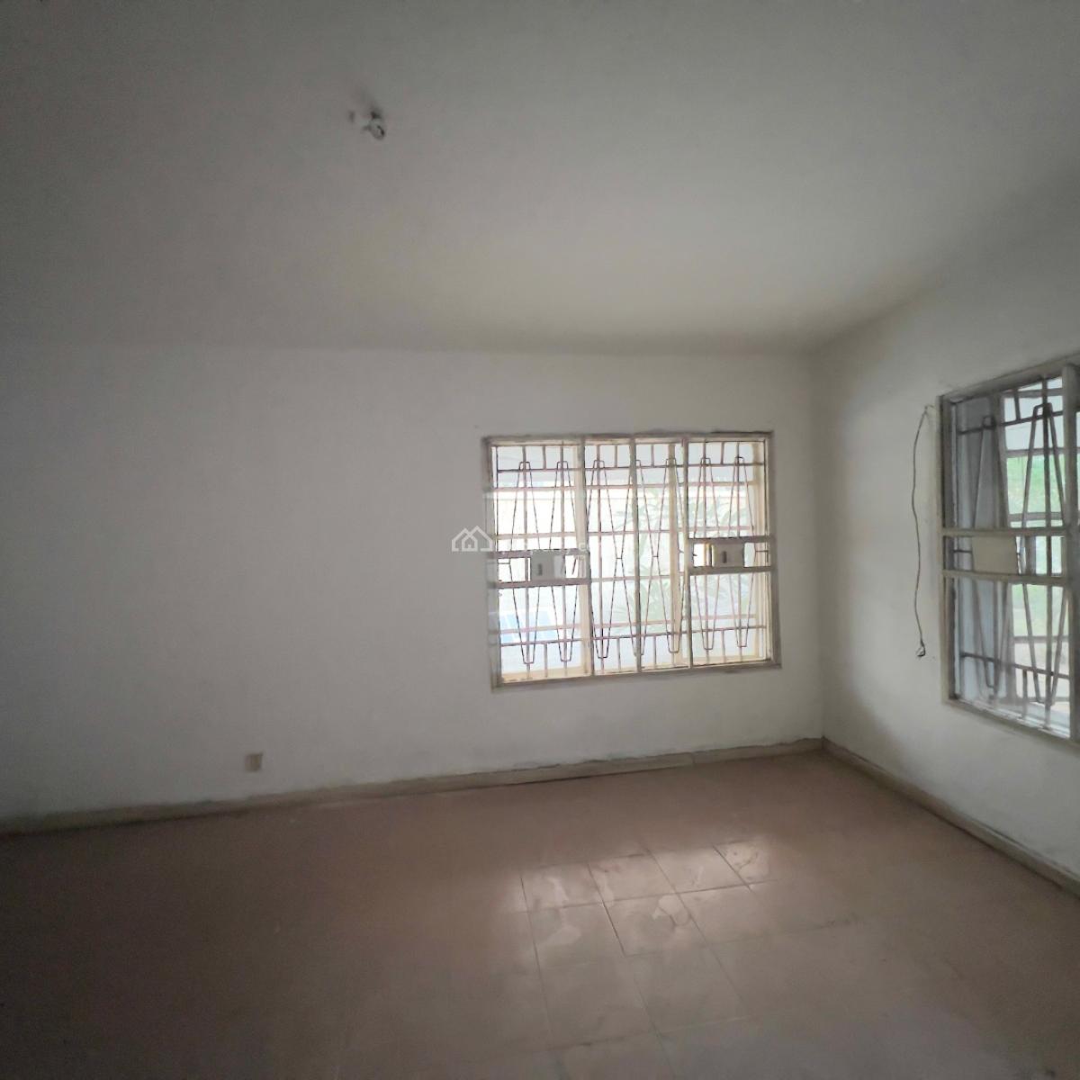 Spacious 4 Bedrooms Flat Bungalow for Lease/letting, Oduduwa Crescent /ikeja Gra, Ikeja Gra, Ikeja, Lagos, Detached Bungalow for Rent
