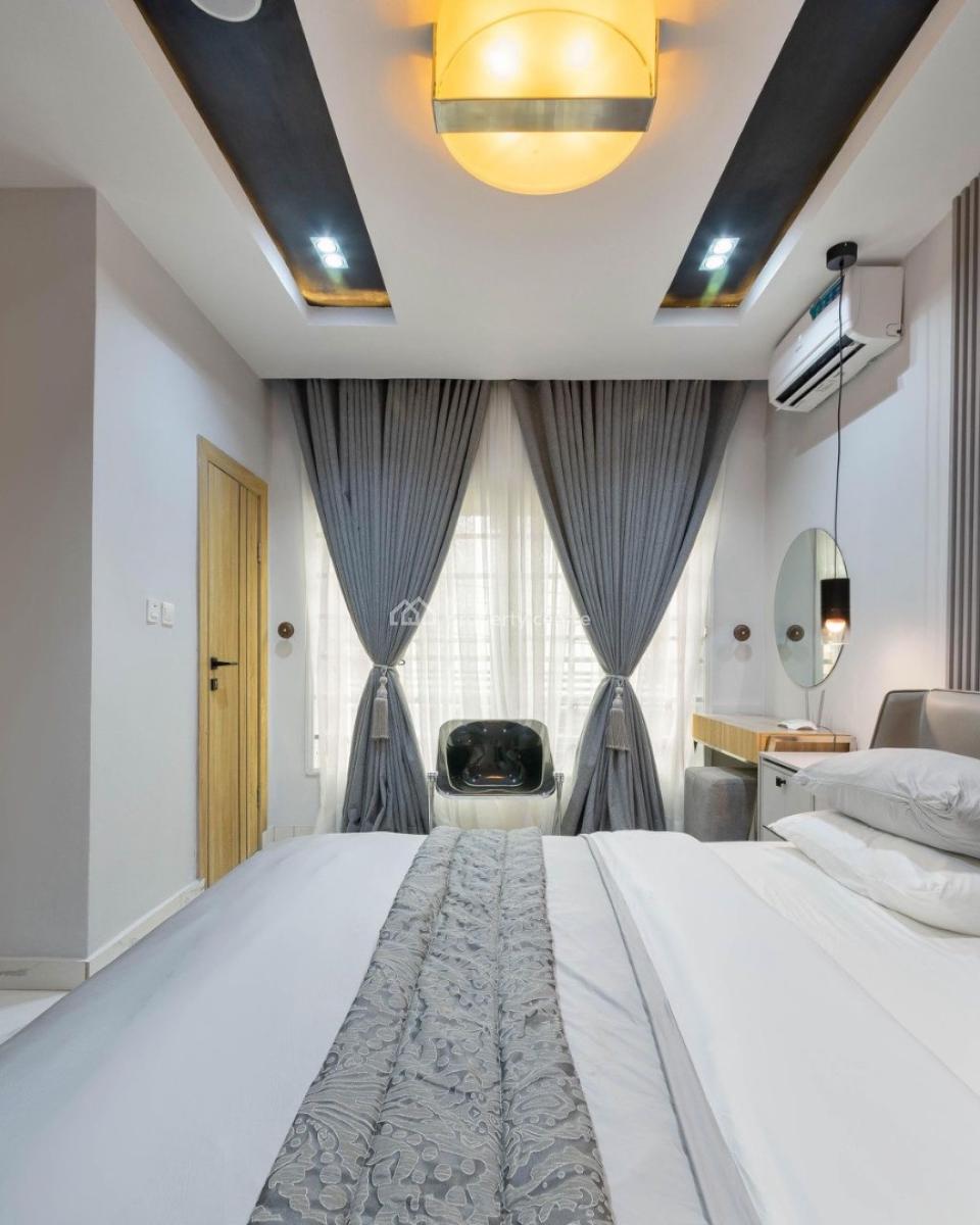 2 Bedrooms Furnished Apartment 5 Minutes Walk to The Beach, Ikate, Lekki, Lagos, Flat / Apartment Short Let