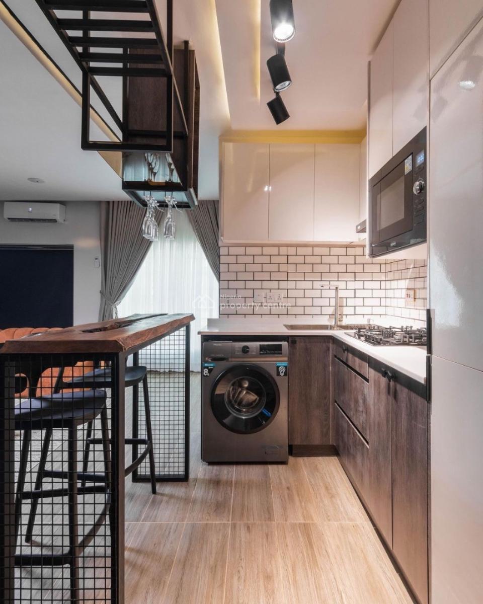 2 Bedrooms Furnished Apartment 5 Minutes Walk to The Beach, Ikate, Lekki, Lagos, Flat / Apartment Short Let