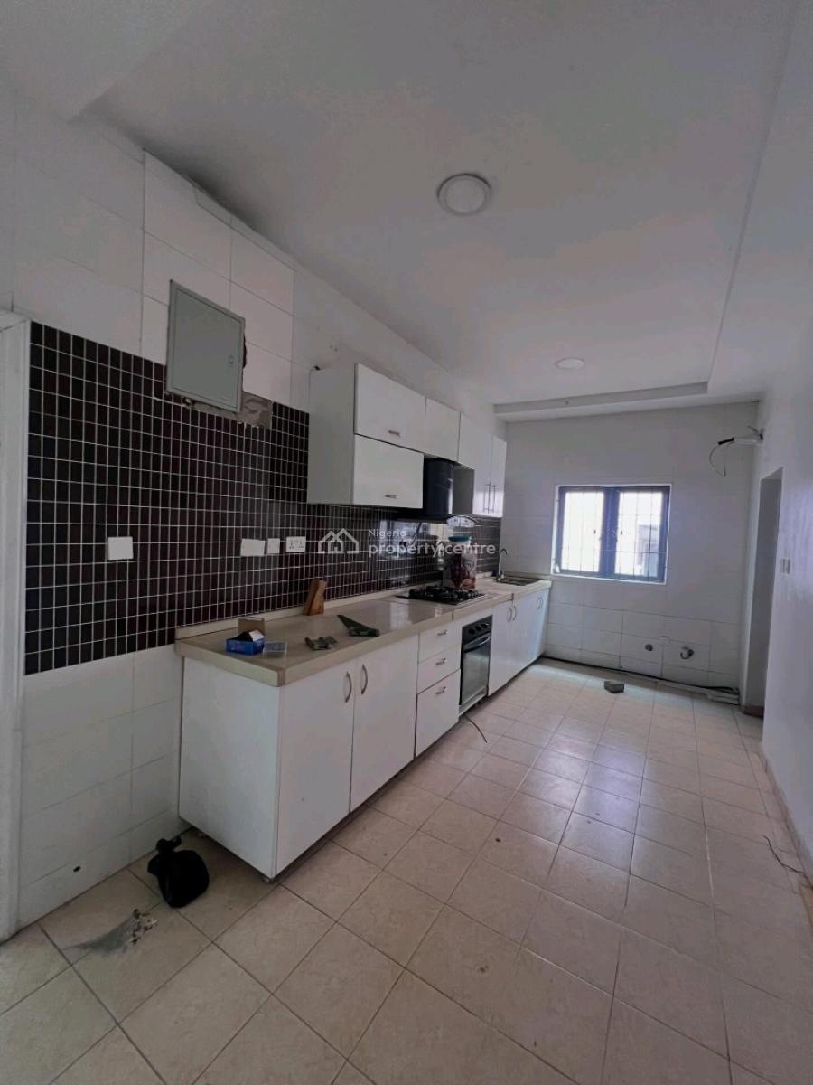 This Is a Lovely 3 Bedroom Apartment, Lekki Phase 1, Lekki, Lagos, Flat / Apartment for Rent