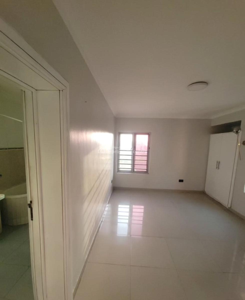 Serviced 2 Bedroom En-suite Flat with an Enclosed Fitted Kitchen, Cook, Lekki Phase 1, Lekki, Lagos, Flat / Apartment for Rent