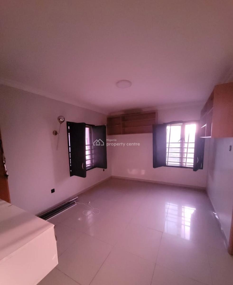 Serviced 2 Bedroom En-suite Flat with an Enclosed Fitted Kitchen, Cook, Lekki Phase 1, Lekki, Lagos, Flat / Apartment for Rent