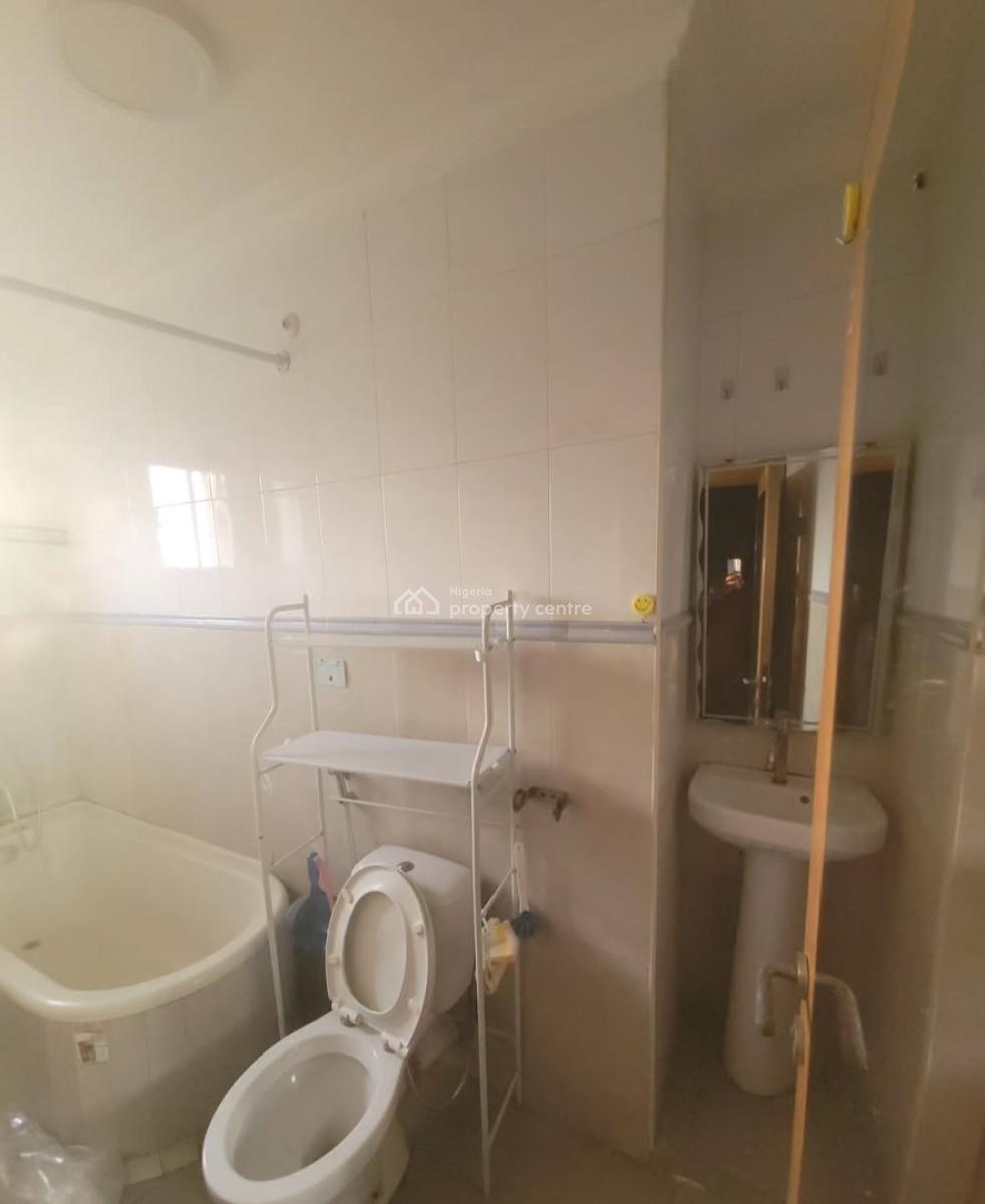 Serviced 2 Bedroom En-suite Flat with an Enclosed Fitted Kitchen, Cook, Lekki Phase 1, Lekki, Lagos, Flat / Apartment for Rent