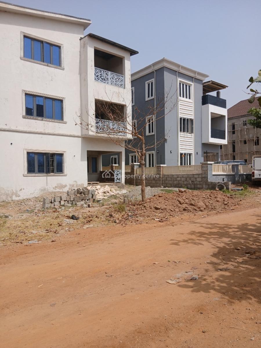 Cornerpeice Dpc for a 4bed Terrace Triplex Along Airport Road., Airport Road, Sabon Lugbe, Lugbe District, Abuja, Terraced Duplex for Sale