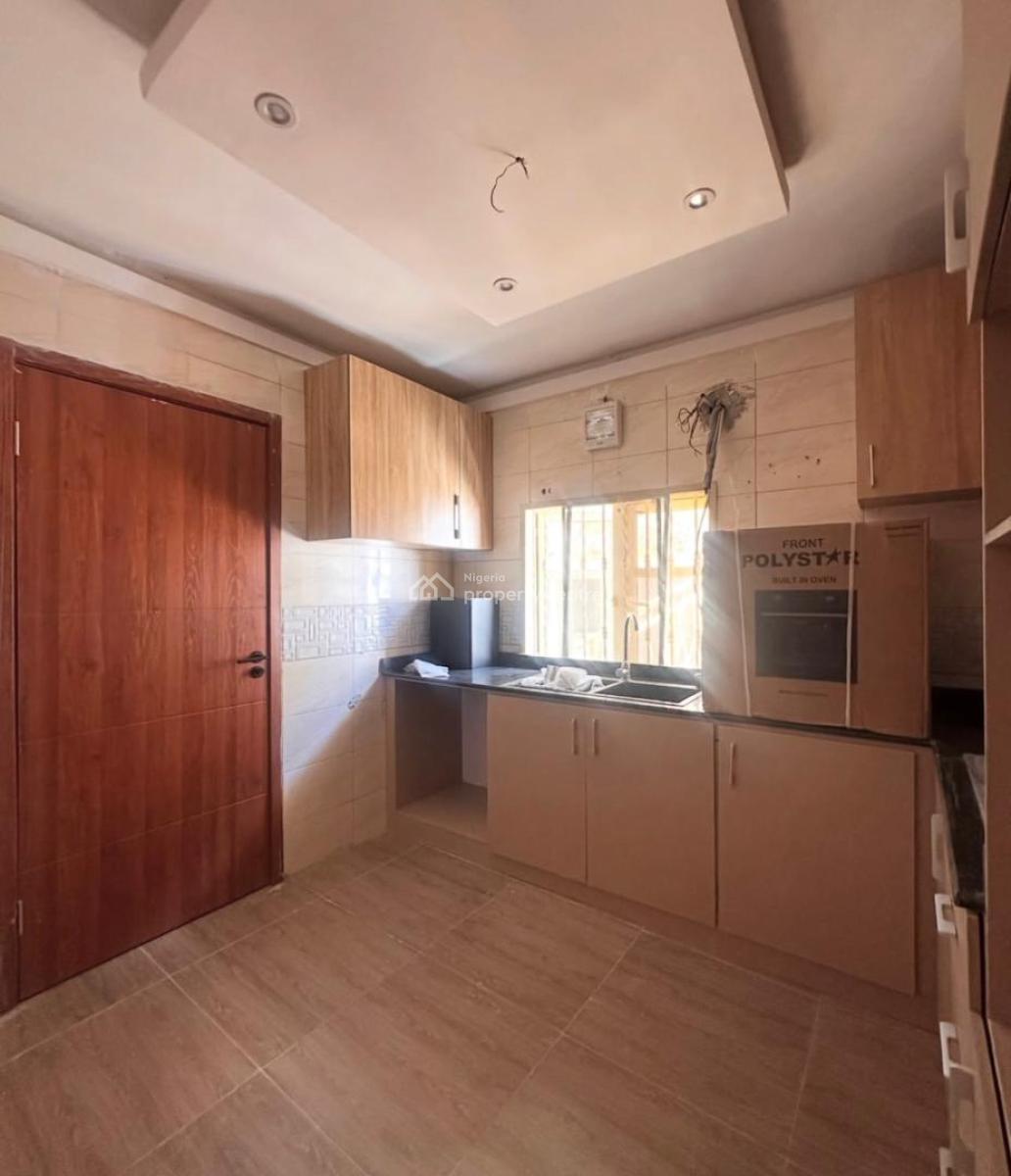 Lovely 3 Bedroom Apartment Ground Floor, Chevron Lekki Eti-osa Lagos, Lekki, Lagos, Flat / Apartment for Rent